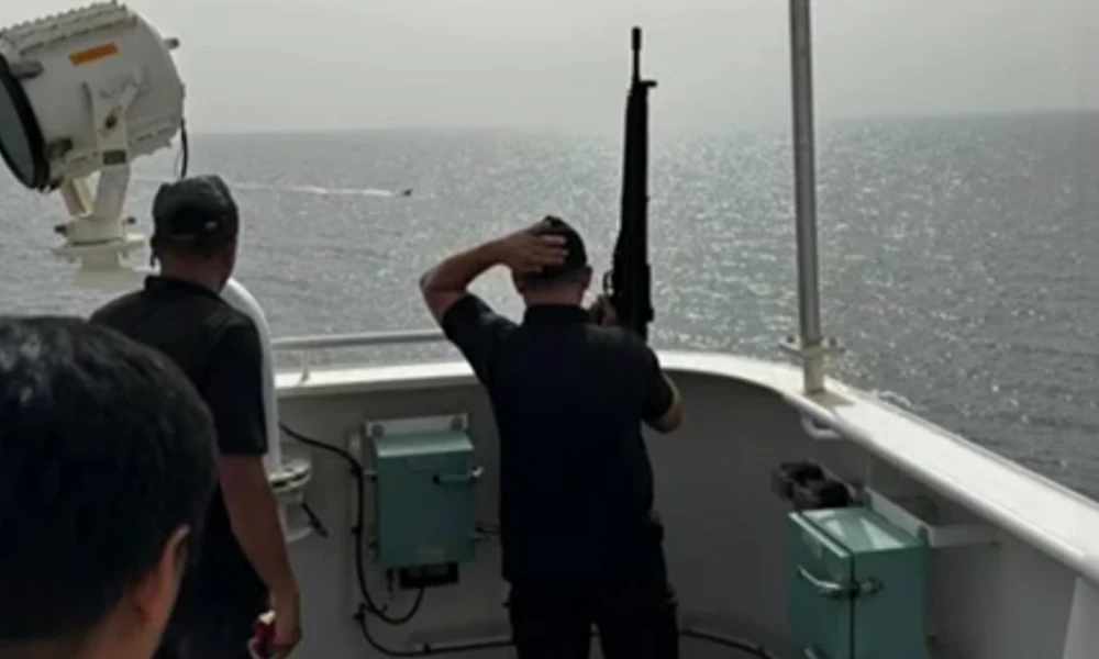 Η επίθεση των Χούθι στο ελληνόκτητο πλοίο στην Ερυθρά Θάλασσα - Βίντεο ντοκουμέντο από μέσα!
